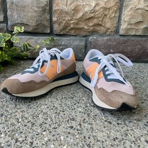 FREE PEOPLE New Balance 237 Size 7